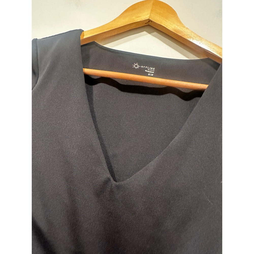 OFFLINE by Aerie Real Me Black V-Neck Cropped T-Shirt Activewear Top Medium - Picture 3 of 4
